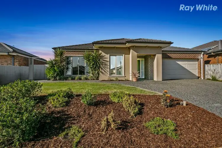 111 Livingstone Boulevard, Pakenham VIC 3810