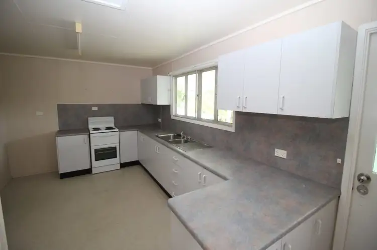 Fifth view of Homely house listing, 8 Garnet Street, Emerald QLD 4720