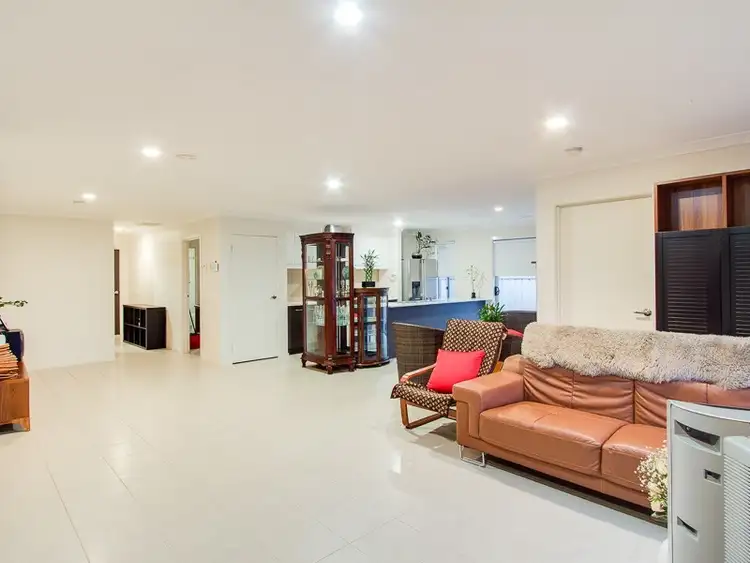 Fifth view of Homely house listing, 2 Parkvista Drive, Truganina VIC 3029