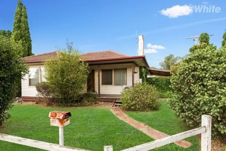 12 Deakin Crescent, Dandenong North VIC 3175