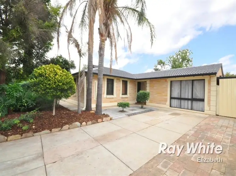 13 Parachilna Court, Smithfield SA 5114