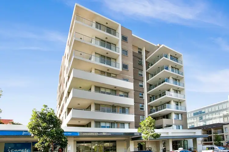 Main view of Homely unit listing, 37/11-15 Atchison Street, Wollongong NSW 2500