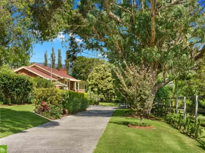 19 Hamilton Road, Albion Park NSW 2527