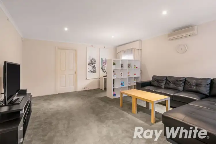 Second view of Homely house listing, 2/7 Leo Close, Wantirna South VIC 3152