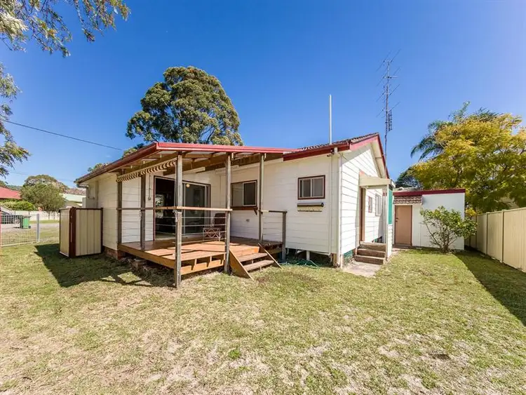15 Walford Street, Woy Woy NSW 2256
