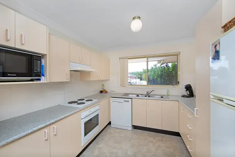 Third view of Homely house listing, 3/27 Lorraine Avenue, Berkeley Vale NSW 2261