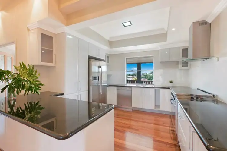 313 Wondall Road, Wynnum West QLD 4178