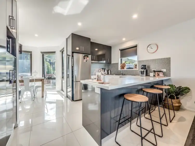 Sixth view of Homely house listing, 2/7 Jasper Court, Oakdowns TAS 7019