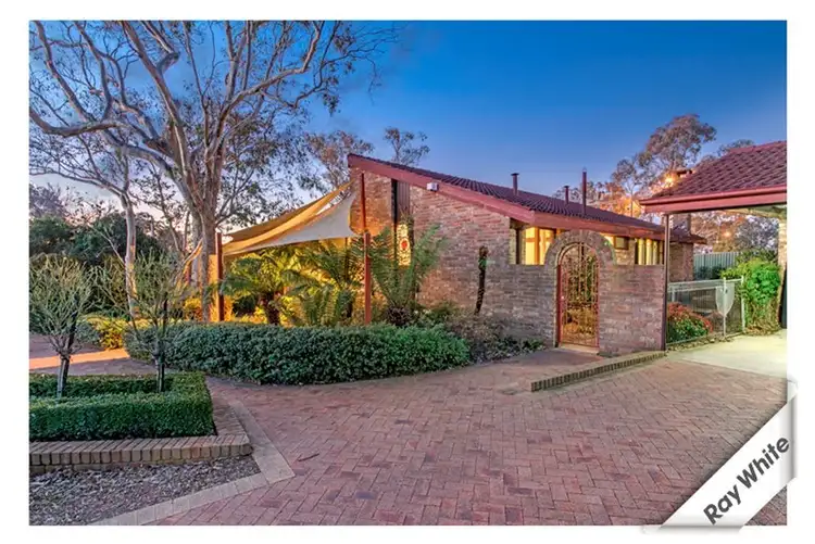 15 Gibbes Place, Weetangera ACT 2614