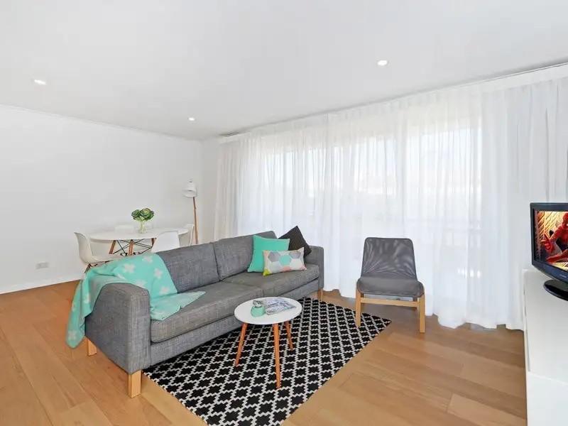 Main view of Homely unit listing, 6/43 Chelsea Avenue, Broadbeach QLD 4218