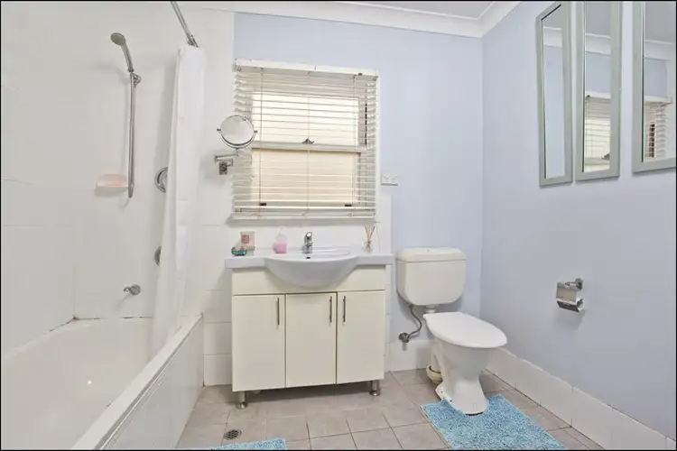 Fifth view of Homely house listing, 2 Raven Place, South Windsor NSW 2756