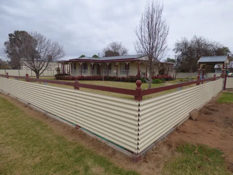 15 Willbe Street, Eugowra NSW 2806