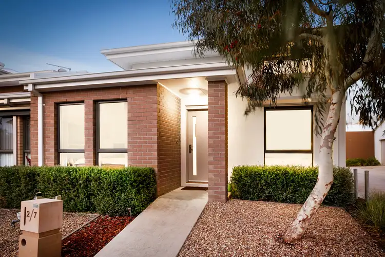2/7 Cyan Crescent, Officer VIC 3809