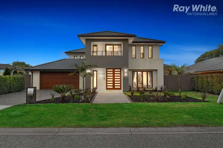 13 Waterside Drive, Waterways VIC 3195