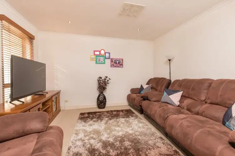Sixth view of Homely house listing, 9 Sotiri Court, Mildura VIC 3500