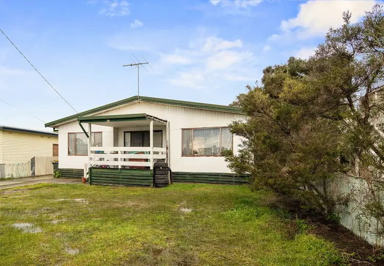 23 Churchill Drive, Cowes VIC 3922