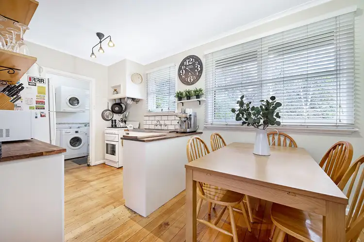 Fifth view of Homely house listing, 2/4 Rowan Court, Mount Waverley VIC 3149