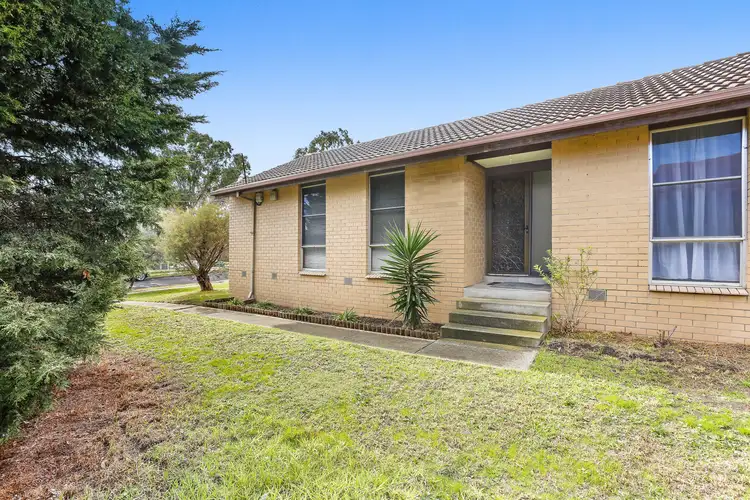 15 Nareen Avenue, Coolaroo VIC 3048