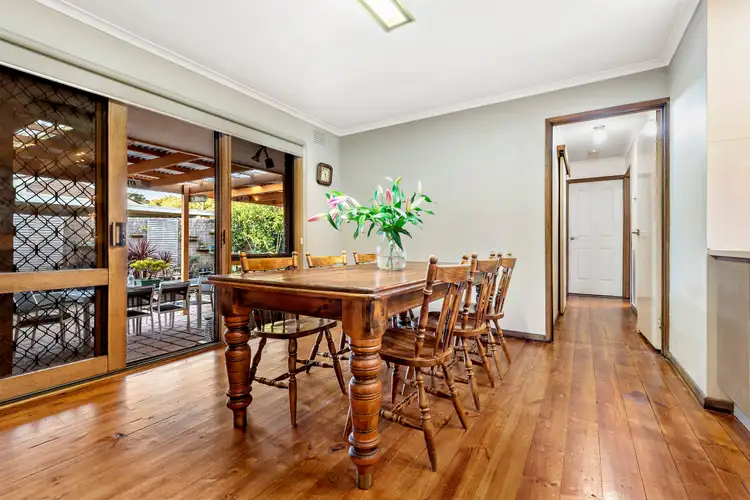 Fifth view of Homely house listing, 10 Warrawee Circuit, Frankston VIC 3199