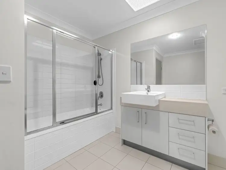 Third view of Homely apartment listing, 6/208 Riding Road, Balmoral QLD 4171