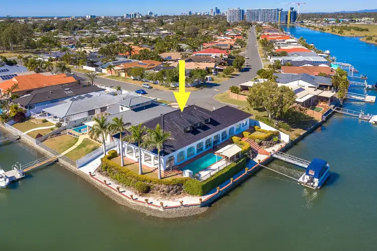 18 Grand Canal Way, Runaway Bay QLD 4216