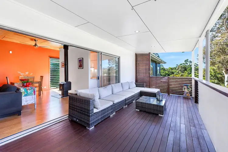 126 Kinabalu Drive, Tamborine Mountain QLD 4272