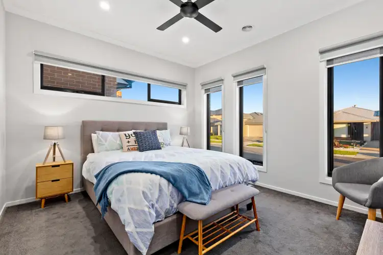 Sixth view of Homely house listing, 15 Tolkien Boulevard, Officer VIC 3809