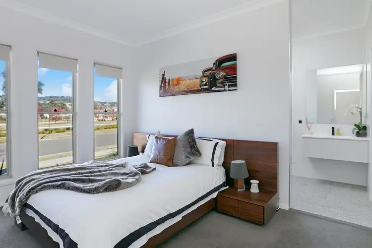 Sixth view of Homely house listing, 56 Mackellar Circuit, Mittagong NSW 2575