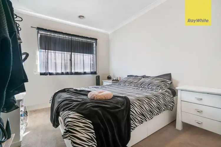 Sixth view of Homely house listing, 5 Silverleaf Drive, Melton VIC 3337