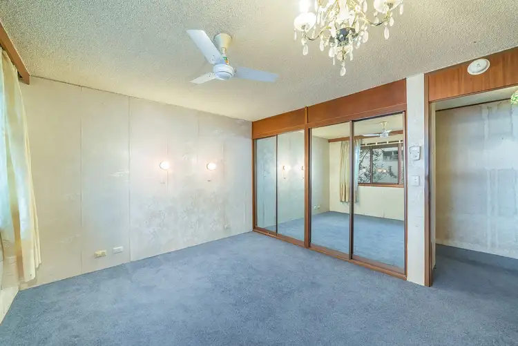 Sixth view of Homely unit listing, 5/81 Brighton Parade, Southport QLD 4215