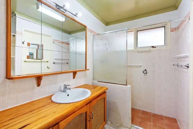 Fifth view of Homely house listing, 1 Tern Court, Carrum Downs VIC 3201