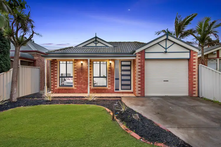 3 Plenty Close, Caroline Springs VIC 3023