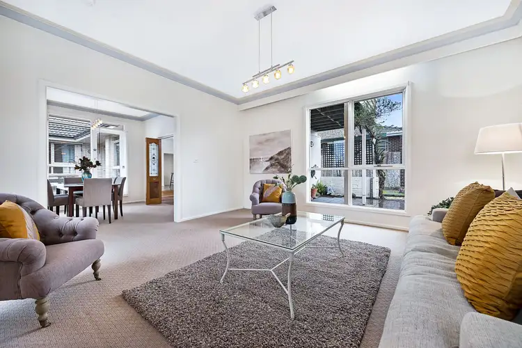5 Adrienne Crescent, Mount Waverley VIC 3149