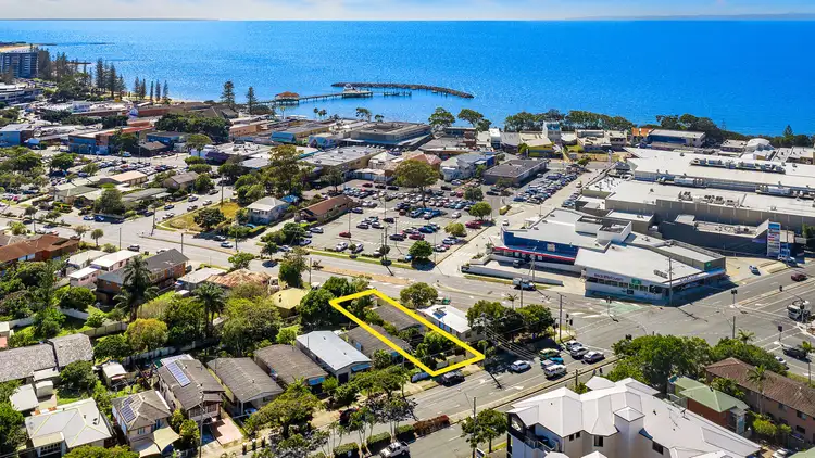 38 Anzac Avenue, Redcliffe QLD 4020