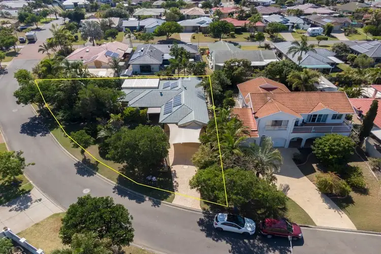 31 Topsail Circuit, Banksia Beach QLD 4507