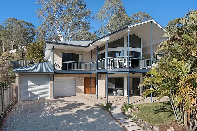 19 Palm Street, Kenmore QLD 4069