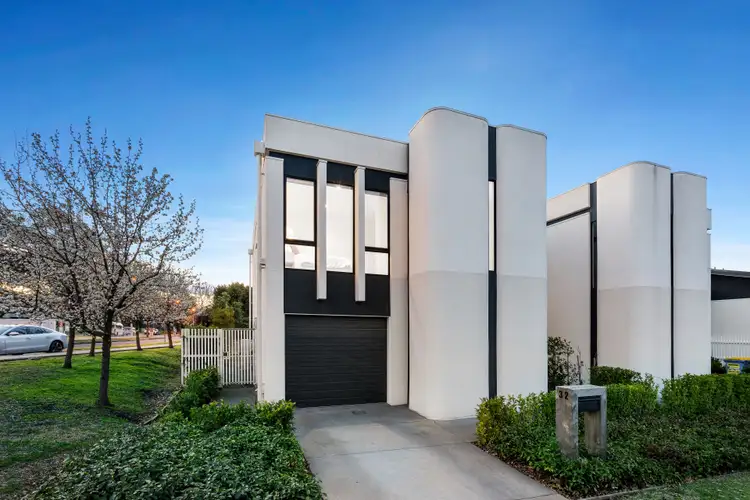 Main view of Homely townhouse listing, 32 Edinburgh Circuit, Bundoora VIC 3083
