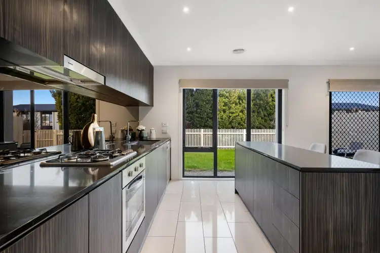 Sixth view of Homely townhouse listing, 32 Edinburgh Circuit, Bundoora VIC 3083