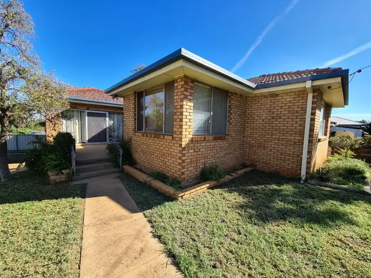 35 Wentworth Street, Parkes NSW 2870