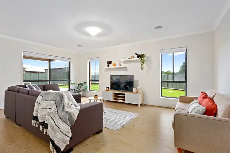 Fifth view of Homely house listing, 4 Tuxworth Drive, Kalkallo VIC 3064
