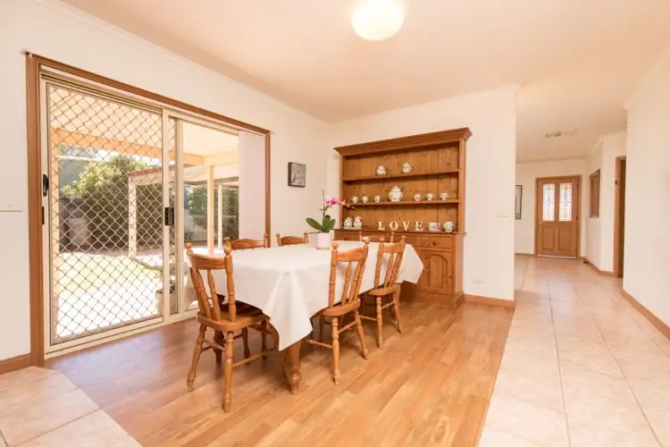 Sixth view of Homely house listing, 2 Sturt Court, Mildura VIC 3500