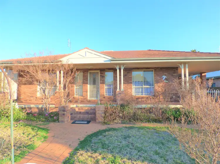 33 Bathurst Street, Forbes NSW 2871