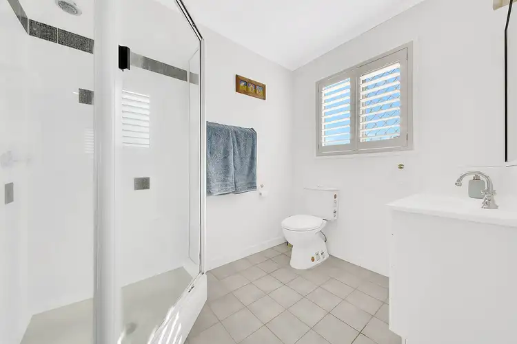 Sixth view of Homely house listing, 3 Cambridge Close, Telina QLD 4680