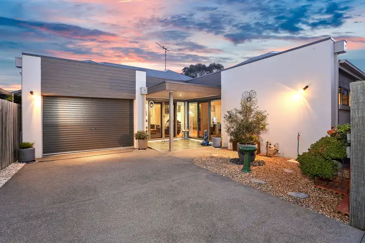 Main view of Homely townhouse listing, 2/129 Roslyn Road, Belmont VIC 3216