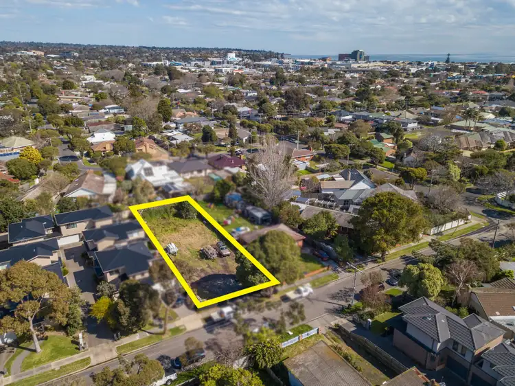 6 Lorraine Street, Frankston VIC 3199