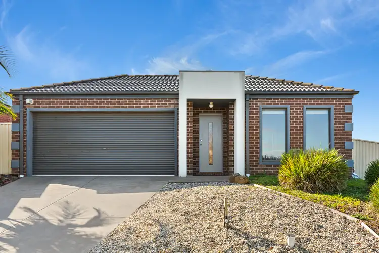 40 Bluehills Boulevard, Pakenham VIC 3810