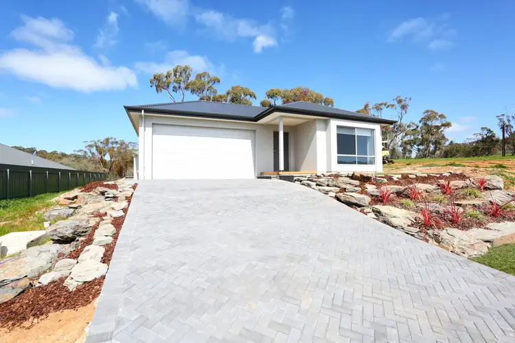 25 Trezise Way, Clare SA 5453