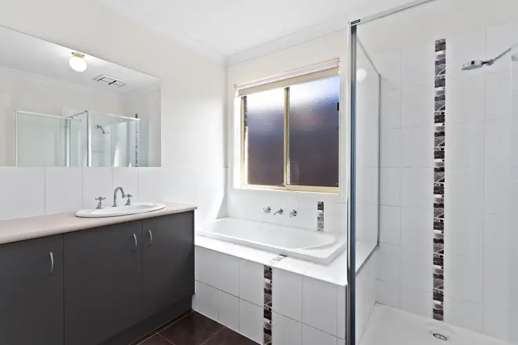 Fifth view of Homely house listing, 48 Summerhill Boulevard, Drouin VIC 3818