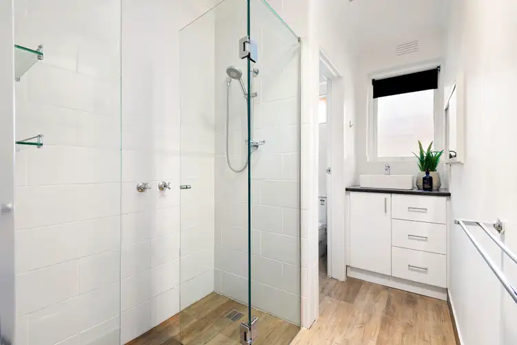 Sixth view of Homely unit listing, 2/10 Argyle Street, Bentleigh East VIC 3165