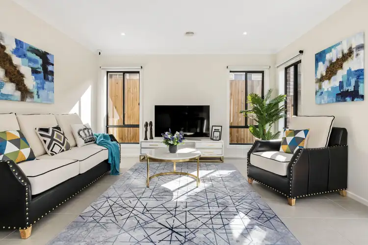 Second view of Homely townhouse listing, 2/17 Moorookyle Avenue, Hughesdale VIC 3166